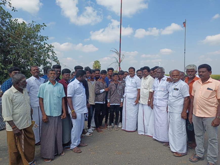 தமிழர் திருநாளாம் தைபொங்கல் தினத்தை முன்னிட்டு கழக கொடி ஏற்றி இனிப்பு வழங்கி கொண்டாடப்பட்டது.