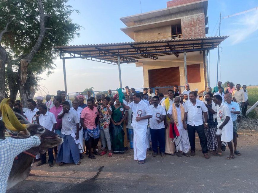 மாபெரும் மாட்டு வண்டி எல்கை பந்தயம் எம்எல்ஏ மார்க்கண்டேயன் துவக்கி வைத்தார்.