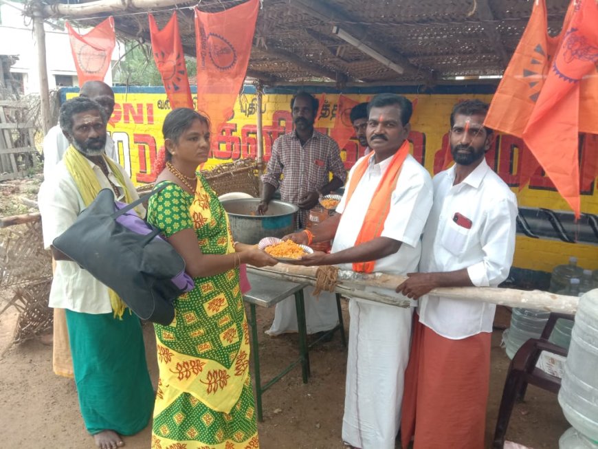 திருச்செந்தூர் தை பூச திருவிழா; இந்து மக்கள் கட்சி சார்பில் பக்தர்களுக்கு அன்னதானம்.