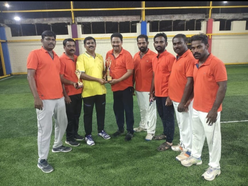 தூத்துக்குடி வழக்கறிஞர்களின் சங்கத்தின் சார்பாக வழக்கறிஞர்களின் ஒற்றுமையை வலியுறுத்தும் வகையில் - கிரிக்கெட் போட்டி நடைபெற்றது.