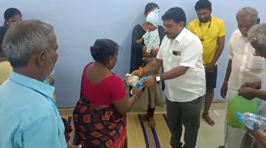 எட்டயபுரத்தில் மழை வெள்ளத்தில் பாதிக்கப்பட்ட தூத்துக்குடி குமரன் நகர் பகுதி மக்களுக்கு தஞ்சம் -  அதிமுக நகர கழகச் செயலாளர் ராஜகுமார் நிர்வாண உதவி வழங்கினார்.