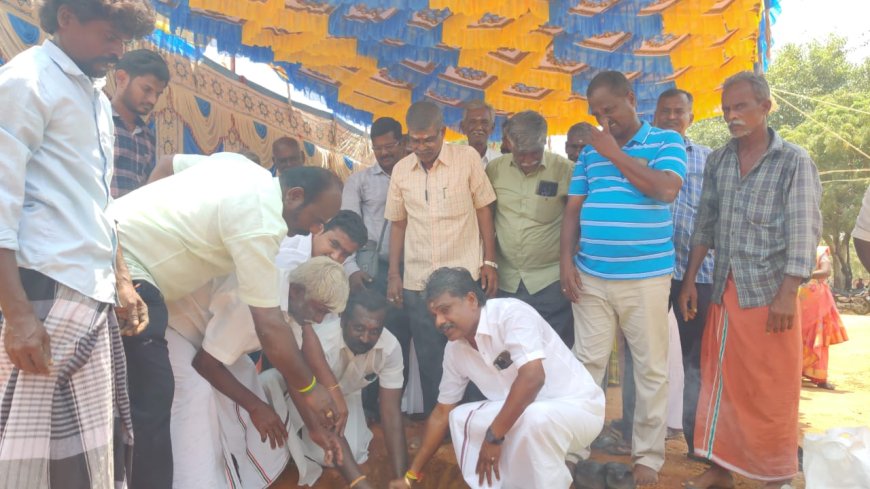 ஓட்டப்பிடாரம் சட்டமன்ற தொகுதி கூட்டுடன்காடு கிராமத்தில் சமுதாய நலக்கூடம் கட்டுமான பணிக்கு எம்எல்ஏ சண்முகையா அடிக்கல் நாட்டி துவக்கி வைத்தார்.