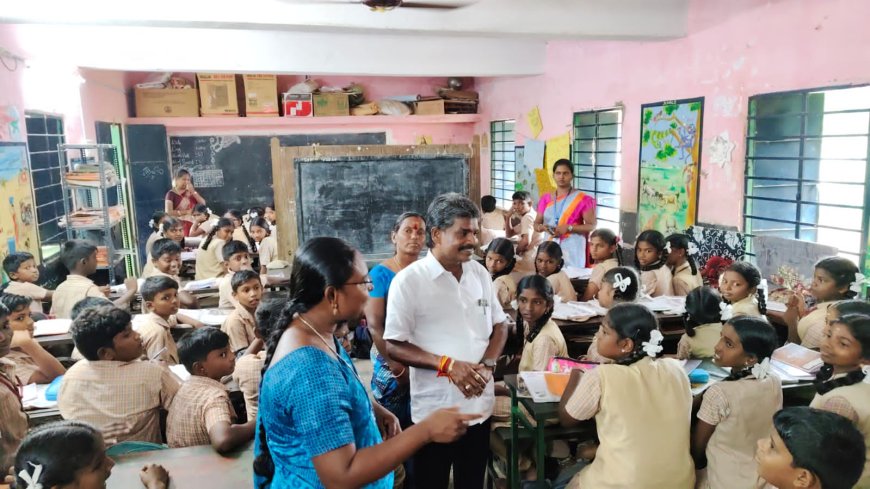 அக்கநாயக்கன்பட்டி அரசு உயர்நிலைபள்ளியில் ஒட்டப்பிடாரம் சட்டமன்ற உறுப்பினர் எம்.சி.சண்முகையா