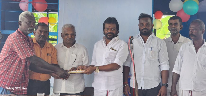 நூலக கட்டிட திறப்பு விழாவில் ஒட்டப்பிடாரம் யூனியன் சேர்மன் எல்.ரமேஷ் சிறப்பு விருந்தினராக கலந்து கொண்டு நூலகத்தை திறந்து வைத்து புத்தகங்கள் வாங்க ரூ .10000/- ஆயிரம் வழங்கினார்.