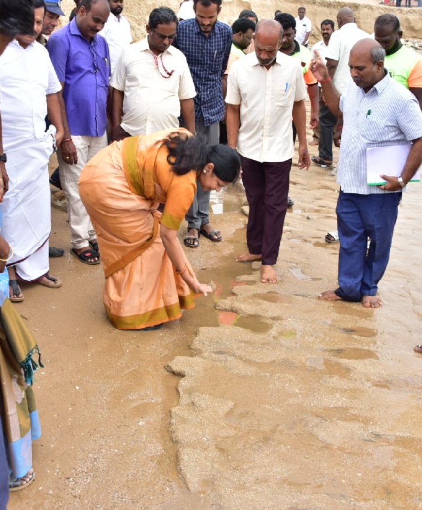 திருச்செந்தூர் சுப்பிரமணியசாமி திருக்கோவில் முன்பாக உள்ள கடற்கரை பகுதியில் ஏற்பட்டுள்ள கடல் அரிப்பு - கனிமொழி கருணாநிதி எம்.பி மற்றும் அமைச்சர்கள் நேரில் ஆய்வு மேற்கொண்டனர்.