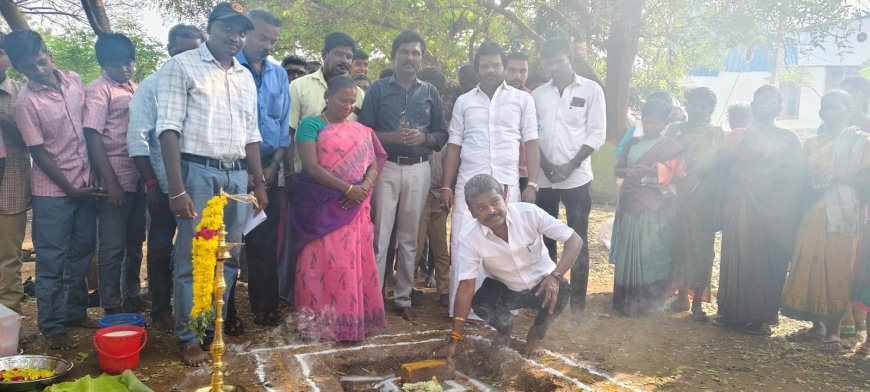 கொல்லங்கிணறு அரசு உயர்நிலைப்பள்ளியில் கூடுதல் வகுப்பறைகள் கட்டிடம் கட்டும் பணி - எம்எல்ஏ எம் சி.சண்முகையா அடிக்கல் நாட்டி துவக்கி வைத்தார்.